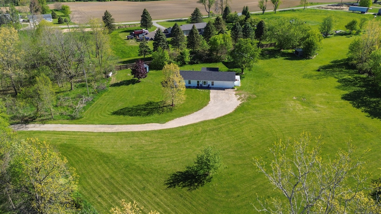 12199 North Meridian Road Pleasant Lake, MI 49272 - Photo 15 of 48