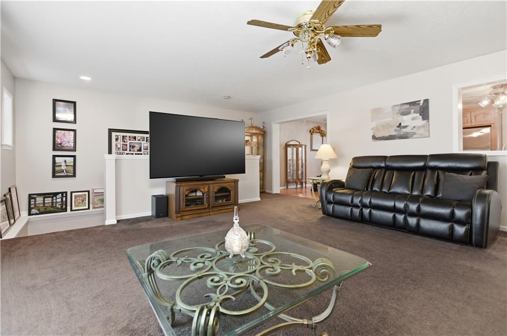 605 Davidson Drive Rochester, PA 15074 - Photo 17 of 44
