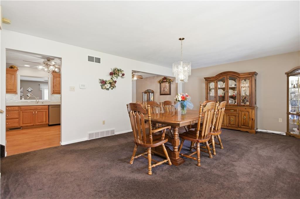 605 Davidson Drive Rochester, PA 15074 - Photo 7 of 44