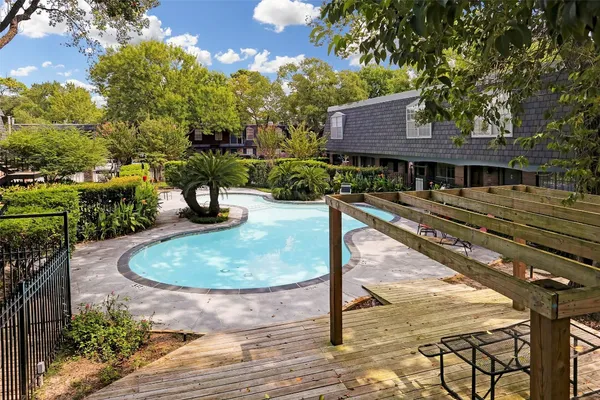 $1,675 | 9031 Gaylord Drive, Unit 136, Houston, TX 77024