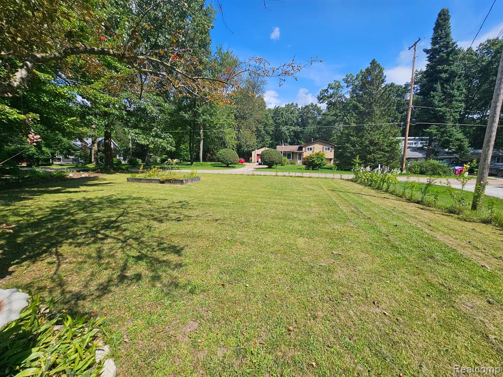 15246 Ripple Drive Linden, MI 48451 - Photo 7 of 44 Gallery Image 7