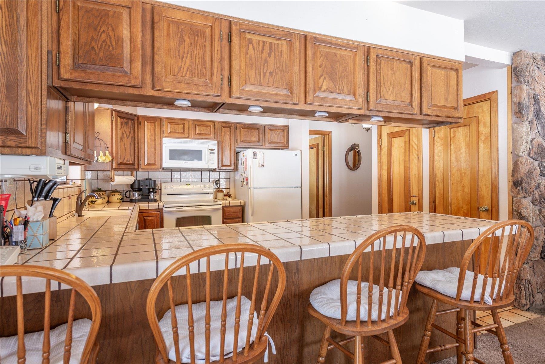 17080 Ski Slope Way Truckee, CA 96161 - Photo 4 of 22