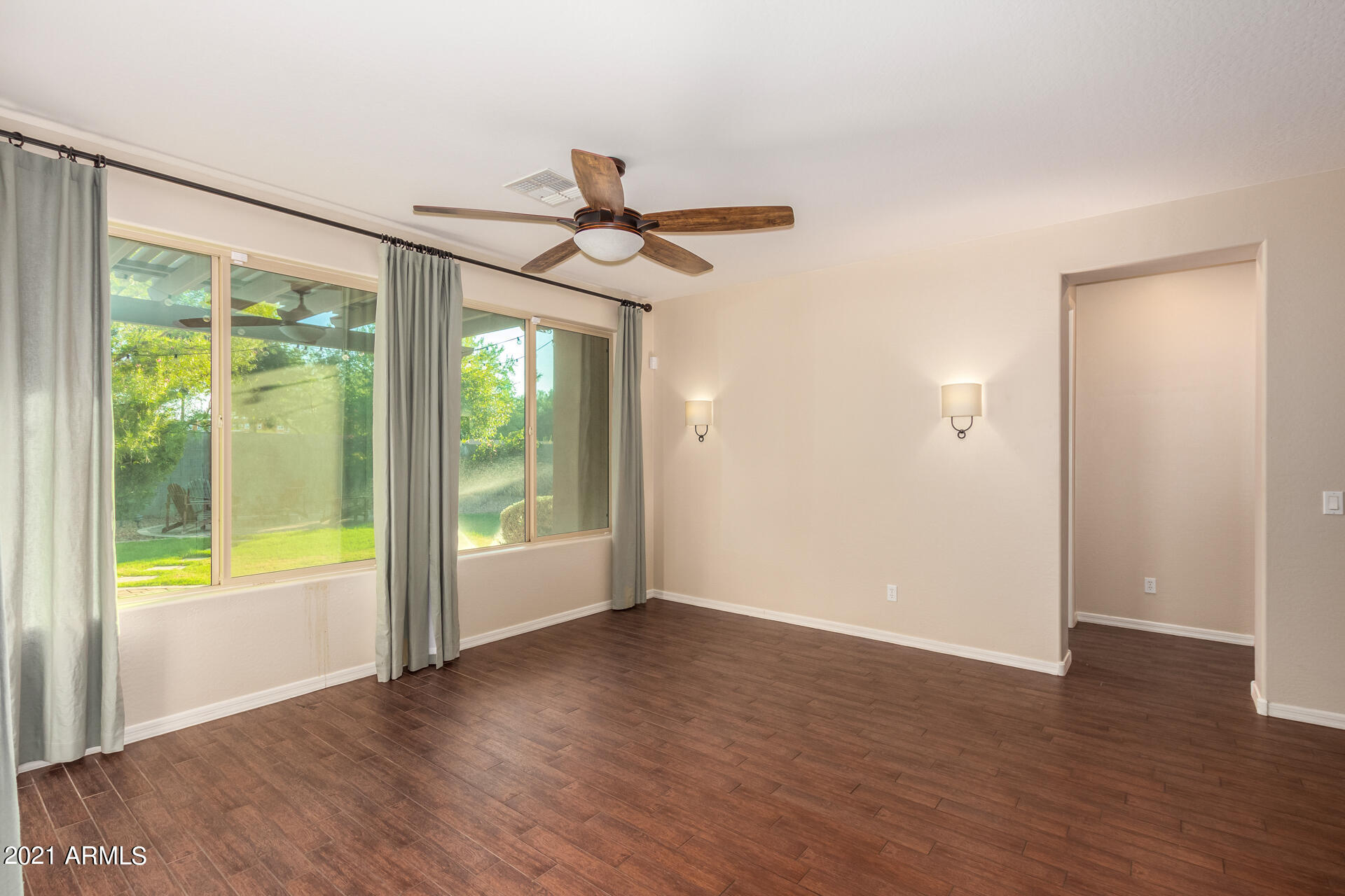 14313 West Almeria Road Goodyear, AZ 85395 - Photo 16 of 38 0008-08 - Almeria
