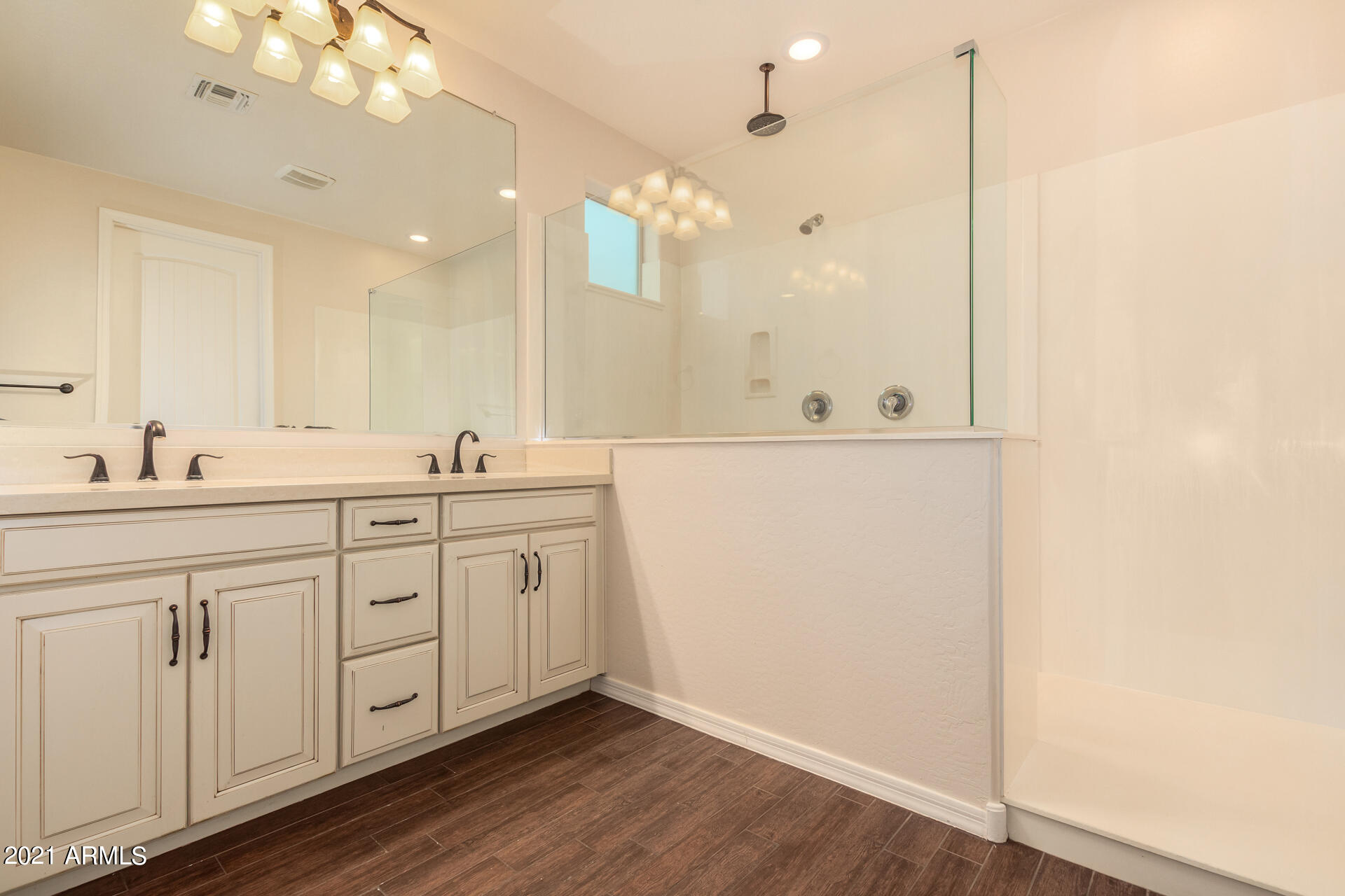 14313 West Almeria Road Goodyear, AZ 85395 - Photo 19 of 38 0015-16 - Almeria
