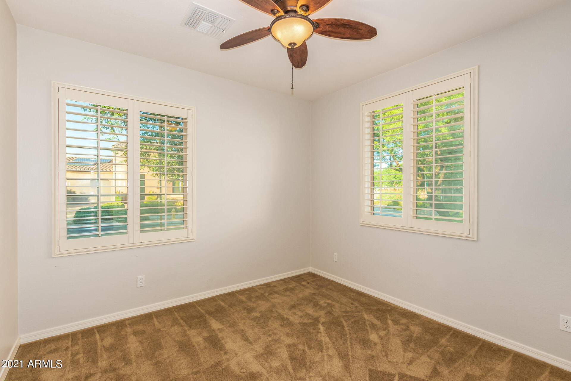 14313 West Almeria Road Goodyear, AZ 85395 - Photo 23 of 38 0019-19 - Almeria