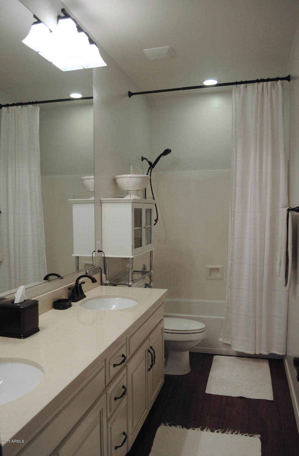 14313 West Almeria Road Goodyear, AZ 85395 - Photo 9 of 38 Bath 2