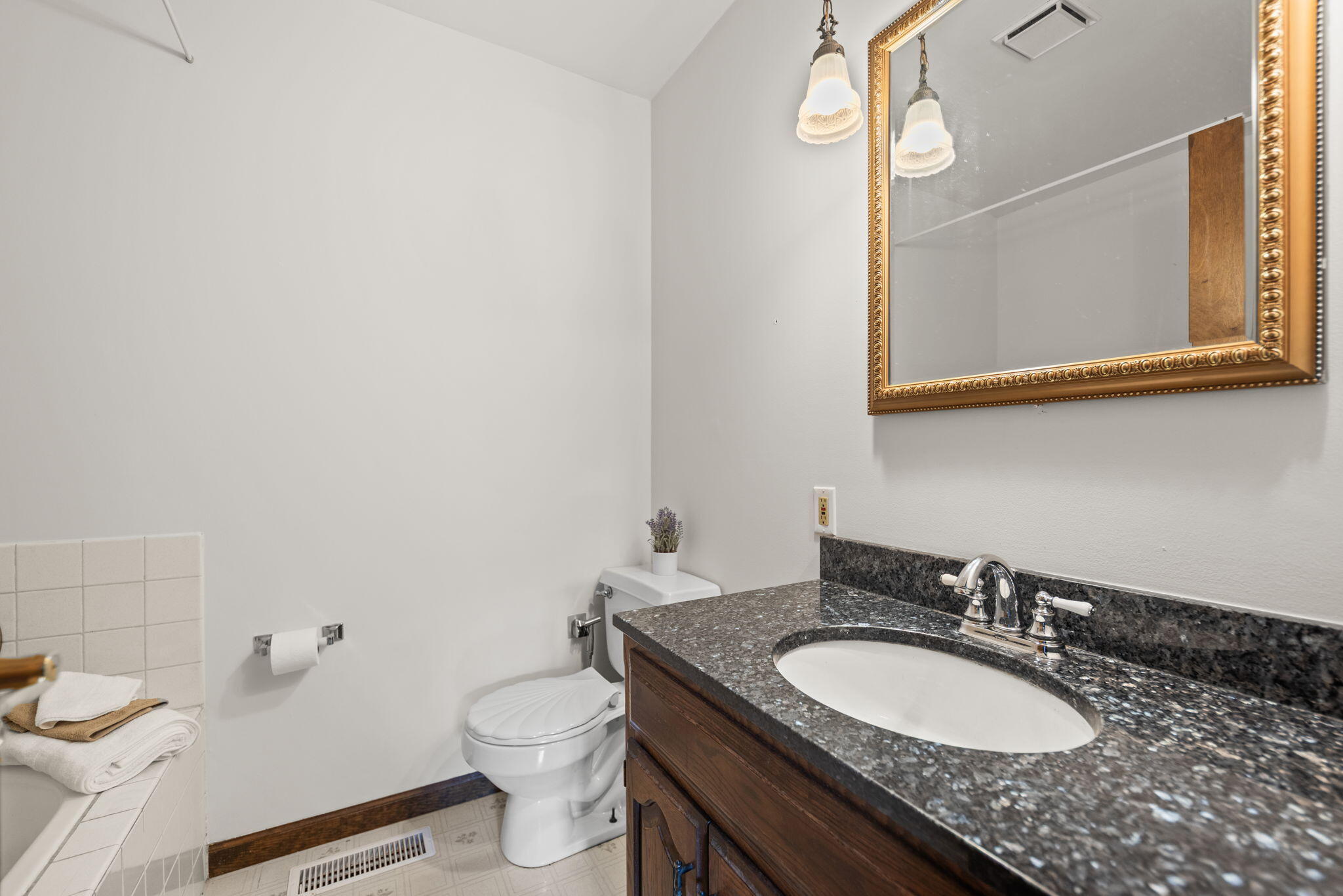 9272 Vigo Street Crown Point, IN 46307 - Photo 10 of 29 2048x1367