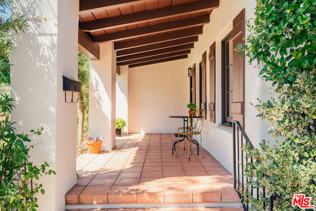 2101 Lambert Drive Pasadena, CA 91107 - Photo 4 of 48