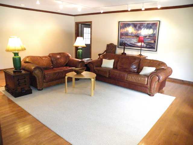 2631 Wickliffe Road Columbus, OH 43221 - Photo 5 of 15