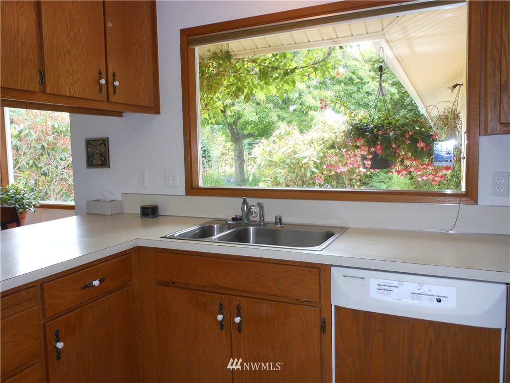 3303 Robertson Road Bellingham, WA 98226 - Photo 8 of 22 Gallery Image 8