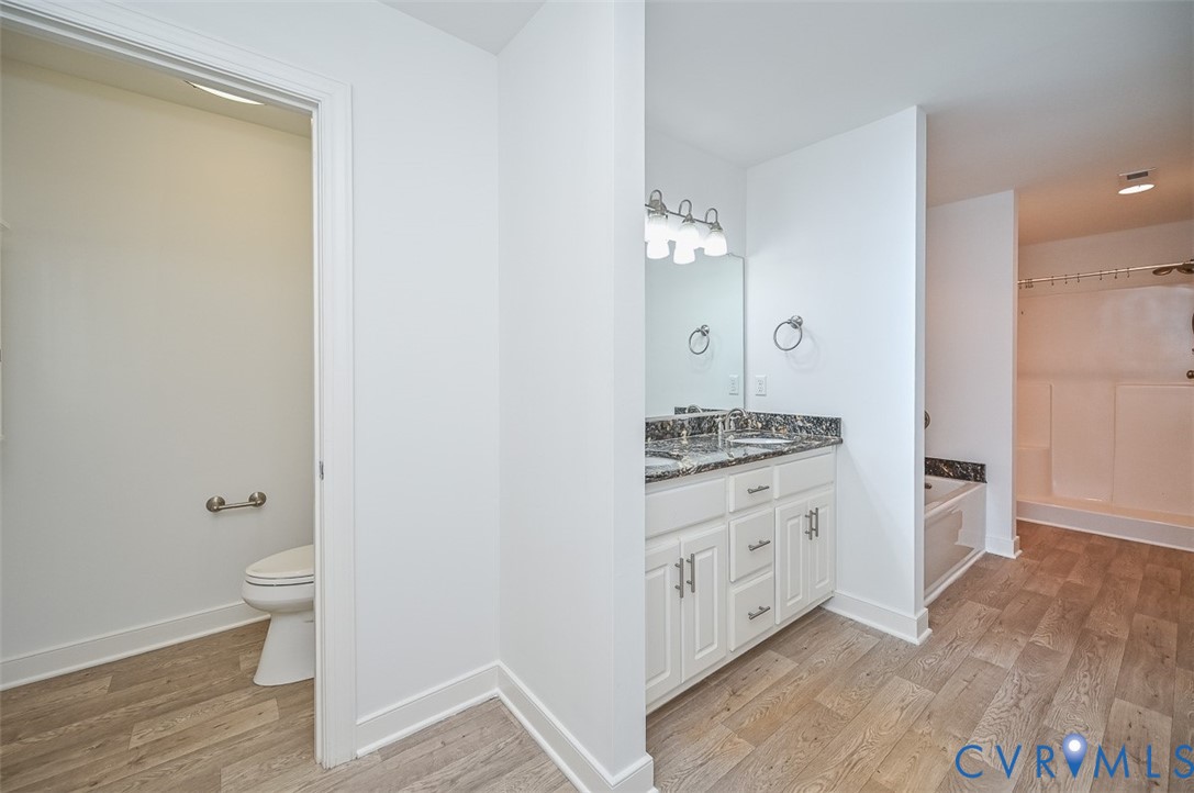 1037 Berryhill Road Henrico, VA 23231 - Photo 15 of 49 Private Bathroom adjacent to Bedroom