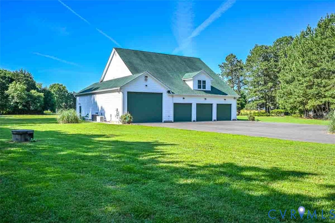 1037 Berryhill Road Henrico, VA 23231 - Photo 44 of 49 Peaceful Rural Neighborhood