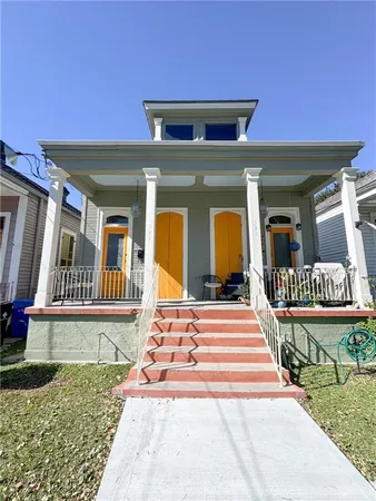 $2,000 | 325 South Rendon Street, New Orleans, LA 70119