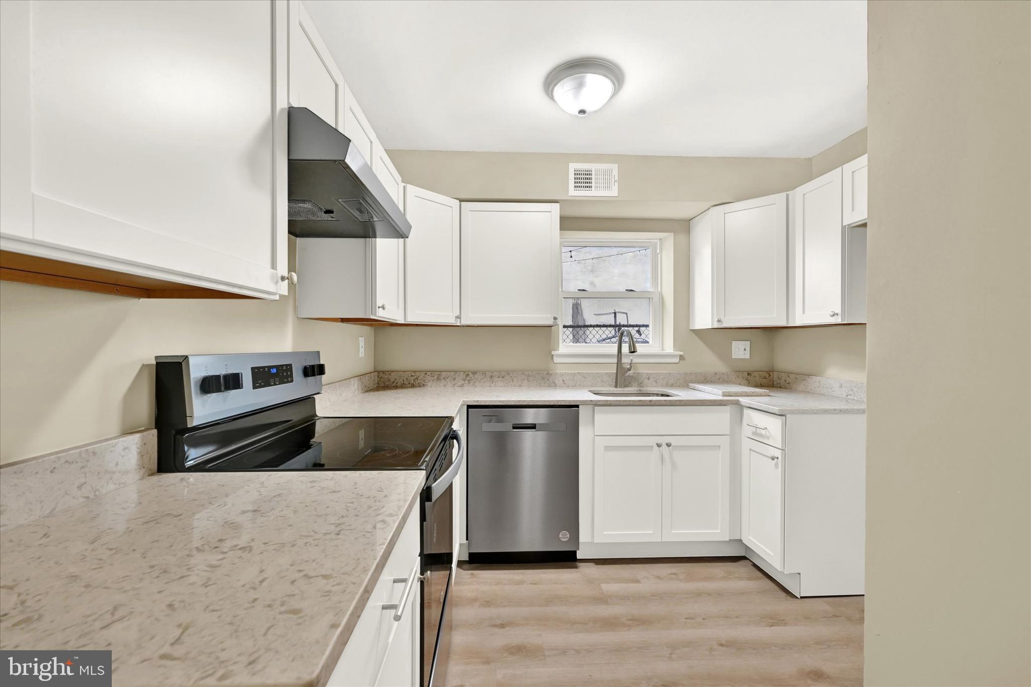 534 South Paca Street Baltimore, MD 21230 - Photo 8 of 30 Kitchen