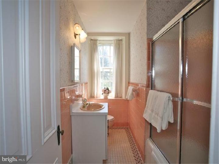2253 Stahl Road Huntingdon Valley, PA 19006 - Photo 17 of 22 Bathroom