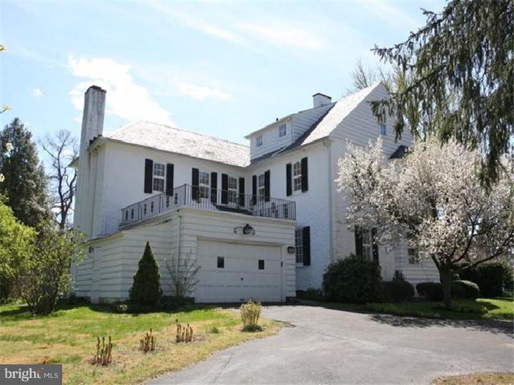 2253 Stahl Road Huntingdon Valley, PA 19006 - Photo 20 of 22 Exterior Back