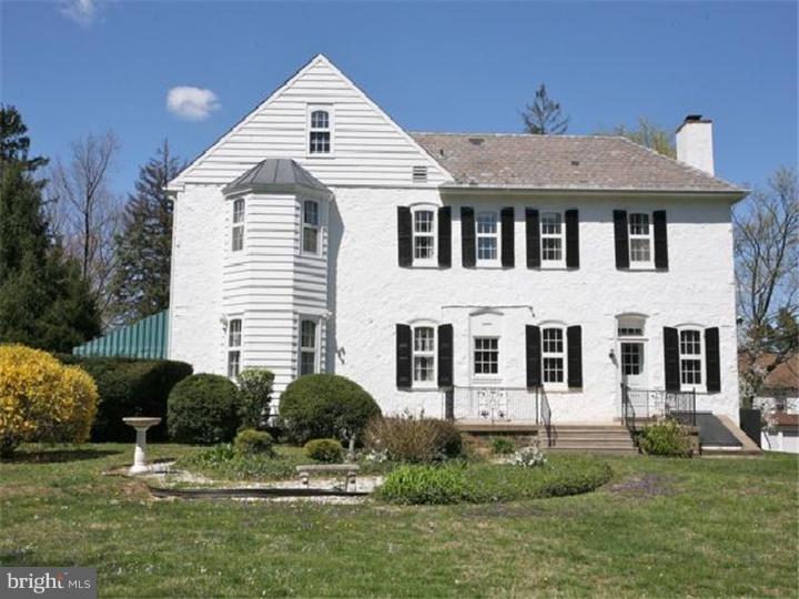 2253 Stahl Road Huntingdon Valley, PA 19006 - Photo 4 of 22 Exterior Side