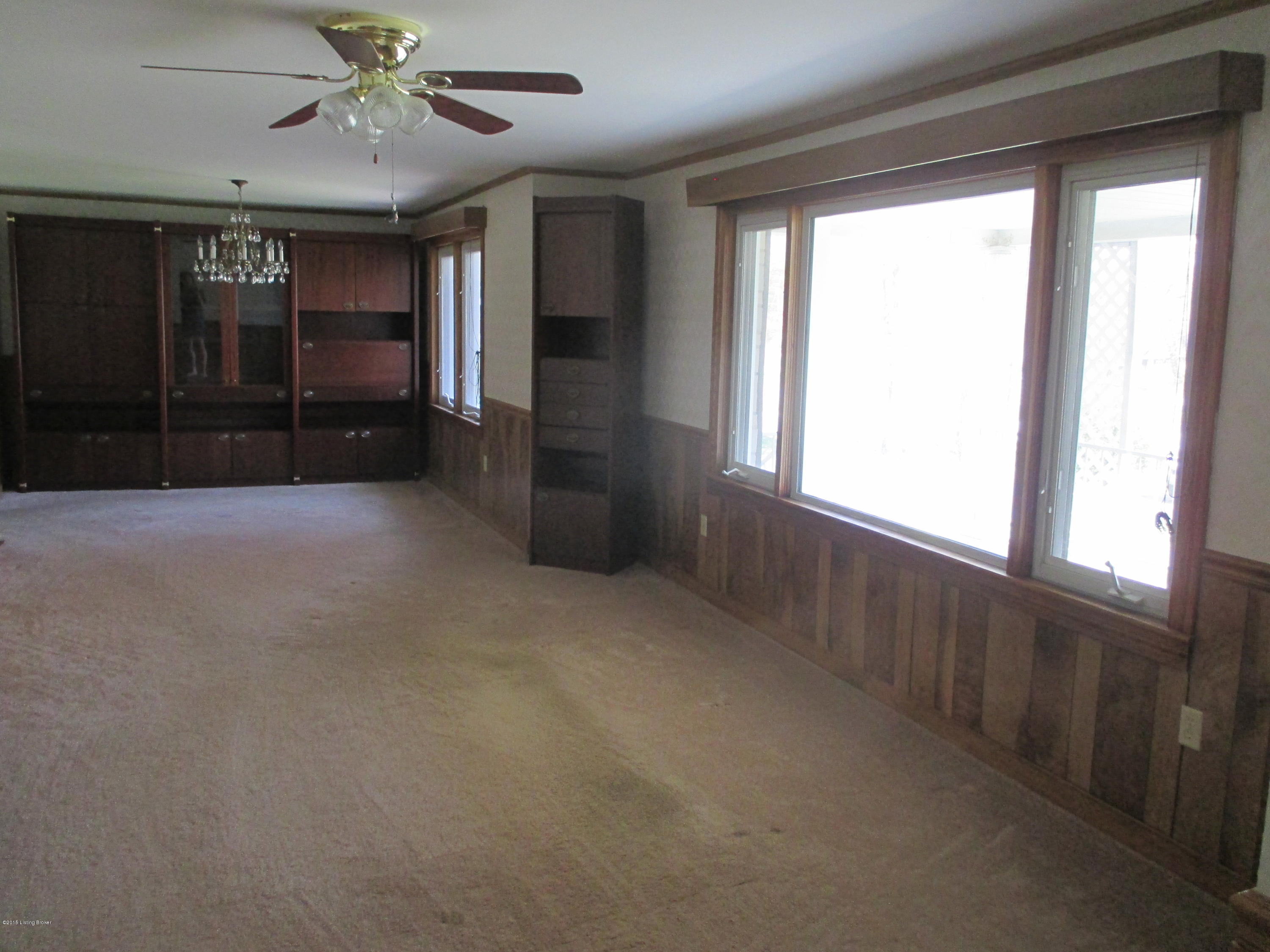 1881 South Wilson Road Radcliff, KY 40160 - Photo 4 of 18 006