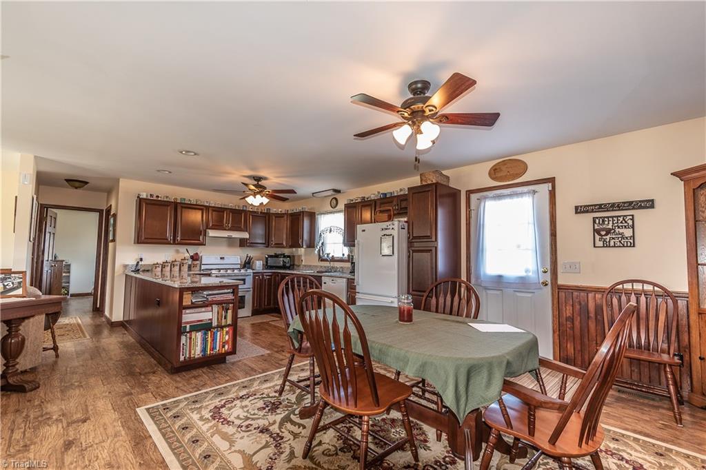 1055 Venable Road Pilot Mountain, NC 27041 - Photo 5 of 28
