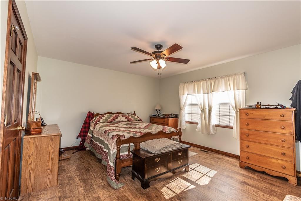1055 Venable Road Pilot Mountain, NC 27041 - Photo 10 of 28