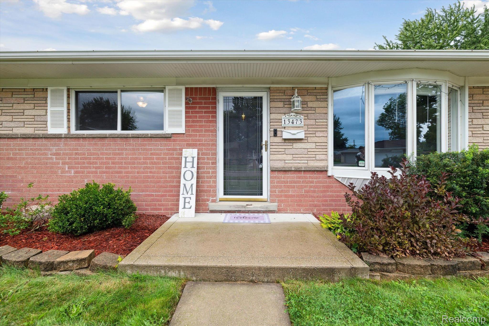 13473 Perry Circle Warren, MI 48088 - Photo 8 of 45 Gallery Image 8