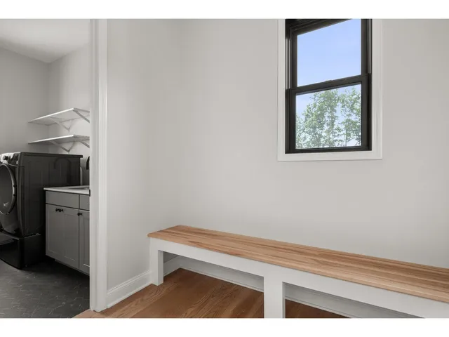 $1,185,000 | 160 Mabel Way, South Burlington, VT 05403