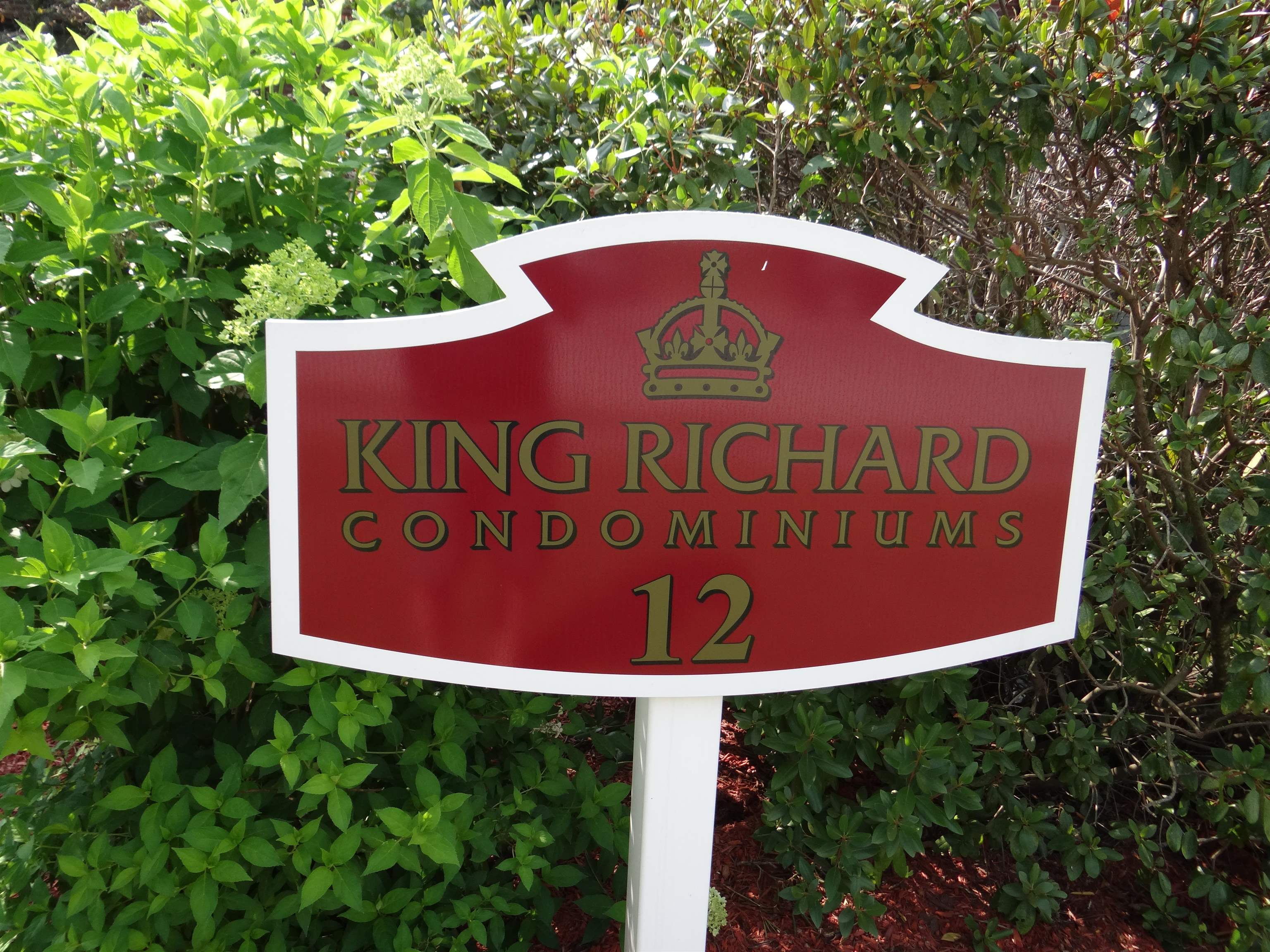 12 L English Village Road, Unit 101 Manchester, NH 03102 - Photo 2 of 13 Gallery Image 2