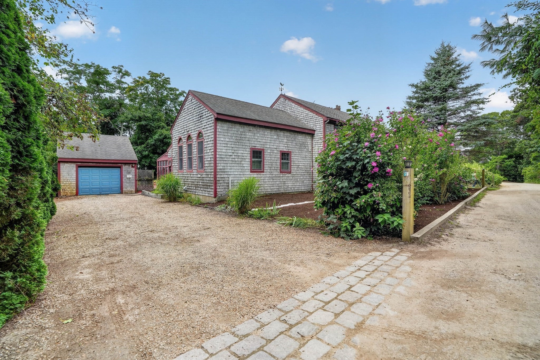 32 Norton Orchard Road Edgartown, MA 02539 - Photo 1 of 34 Gallery Image 1
