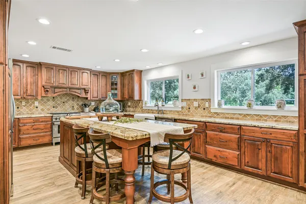 $1,499,900 | 3042 Poskey Road, Anahuac, TX 77514