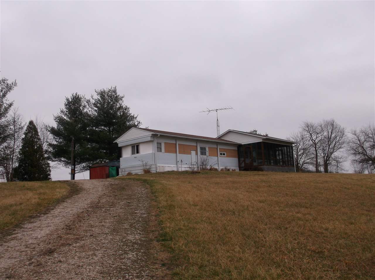 1609 East Furnace Road Bloomfield, IN 47424 - Photo 3 of 3