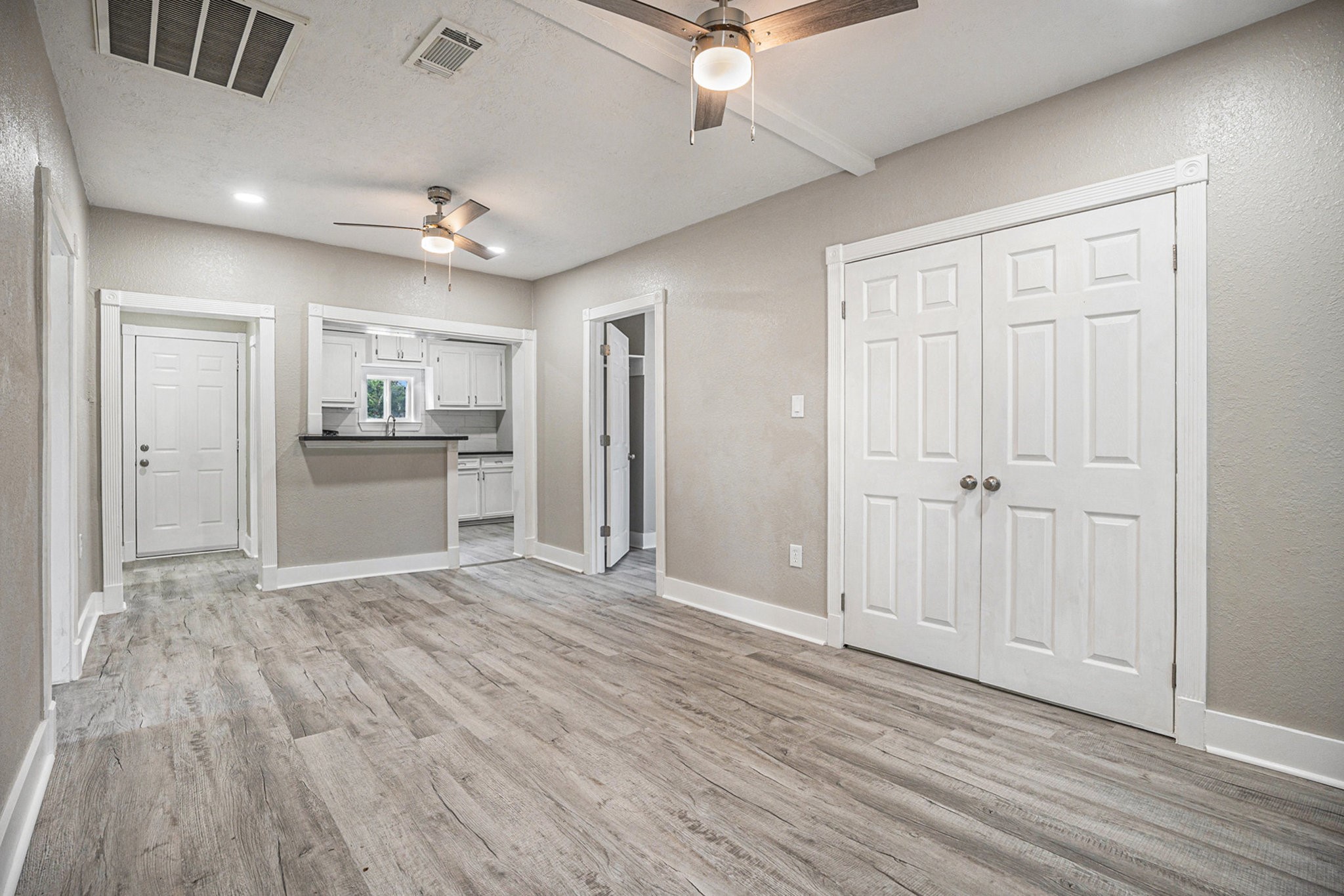206 Edgar Street La Marque, TX 77568 - Photo 9 of 26
