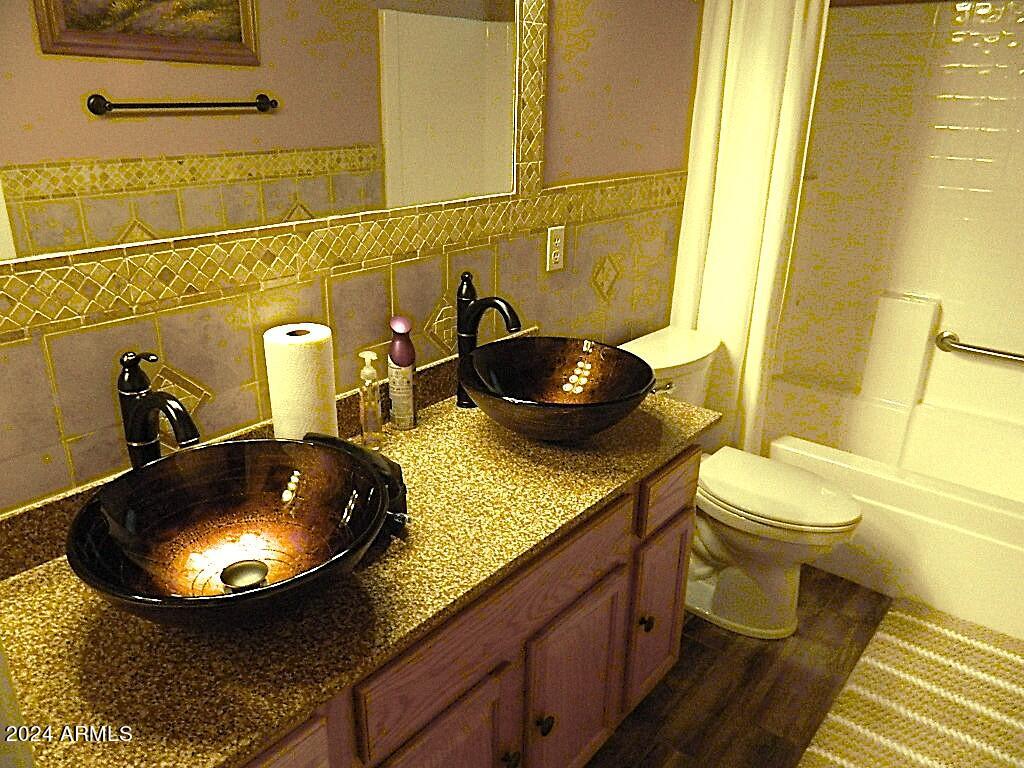 17210 West Elm Street Surprise, AZ 85388 - Photo 24 of 35 Guest bathroom