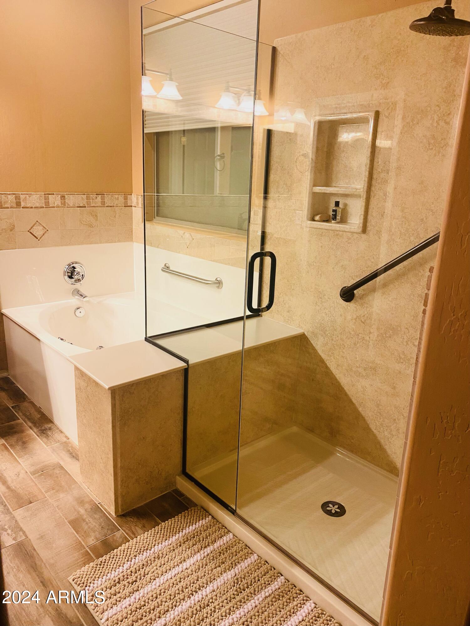 17210 West Elm Street Surprise, AZ 85388 - Photo 30 of 35 MASTER JETTED TUB