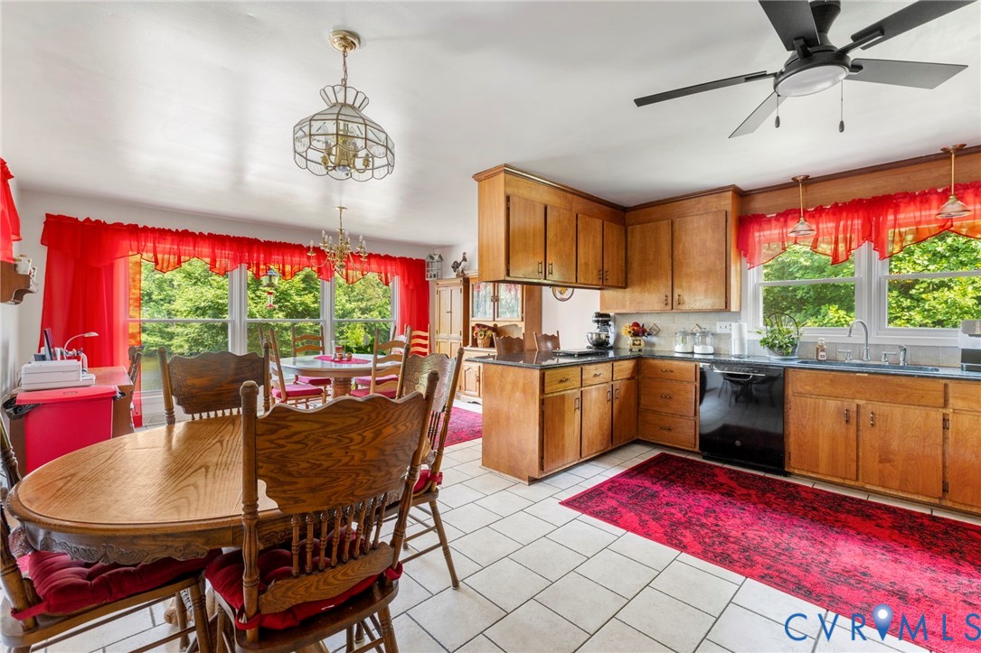 4512 Forrestal Road Chester, VA 23831 - Photo 12 of 47