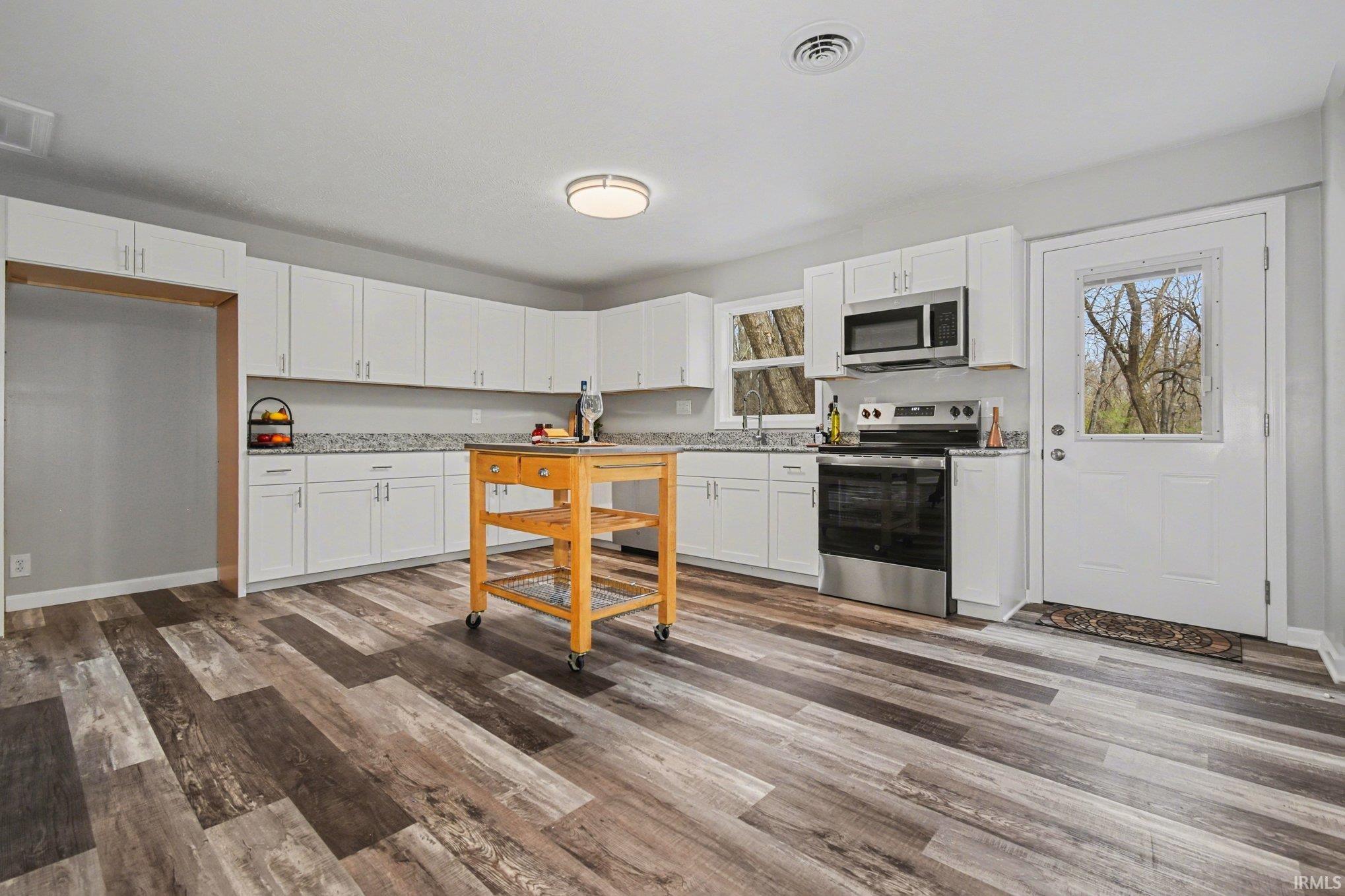 20630 8th Road Plymouth, IN 46563 - Photo 8 of 25