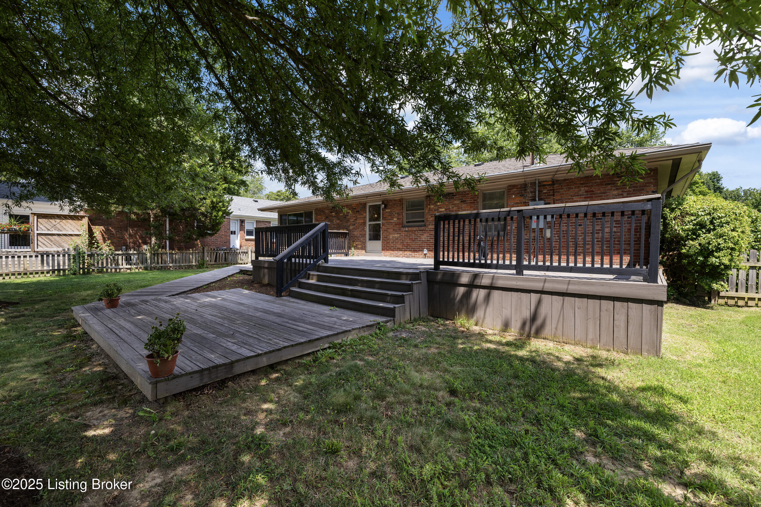 222 Brunswick Road Louisville, KY 40207 - Photo 35 of 40 3U8A1410