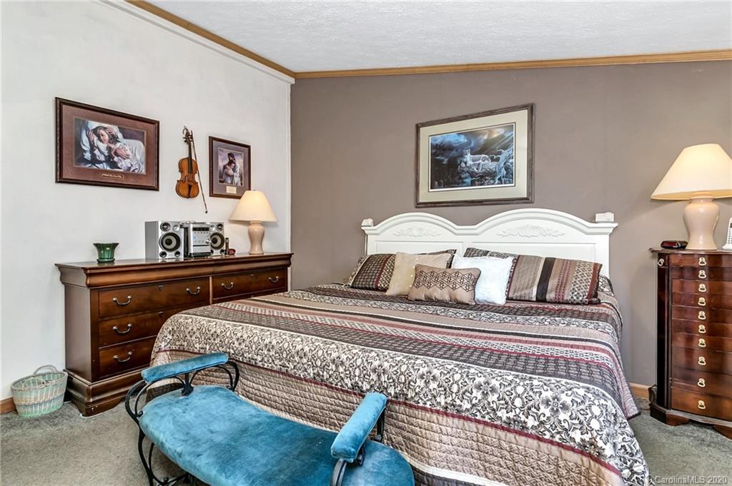 89 Johnny Marlow Road Fairview, NC 28730 - Photo 22 of 36 Gallery Image 22