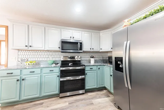 $350,000 | 11305 Nightingale Cove, Roanoke, IN 46783