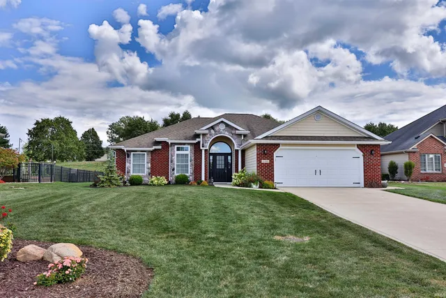 $350,000 | 11305 Nightingale Cove, Roanoke, IN 46783