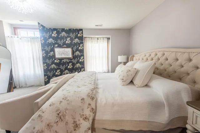 $350,000 | 11305 Nightingale Cove, Roanoke, IN 46783