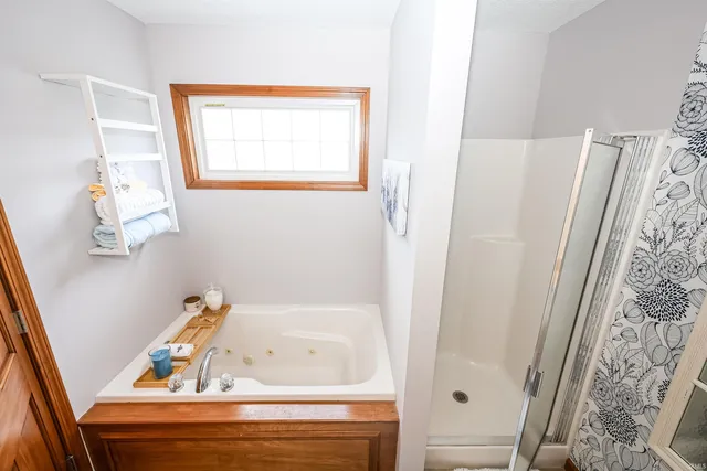 $350,000 | 11305 Nightingale Cove, Roanoke, IN 46783