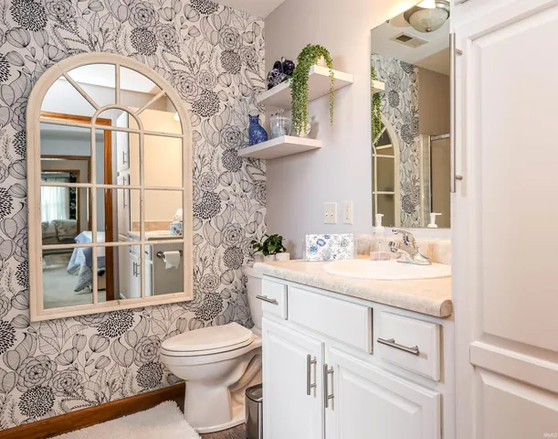 $350,000 | 11305 Nightingale Cove, Roanoke, IN 46783