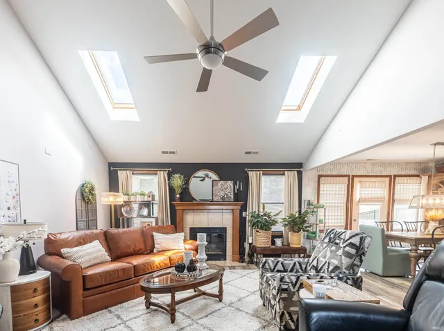 $350,000 | 11305 Nightingale Cove, Roanoke, IN 46783