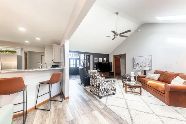 $350,000 | 11305 Nightingale Cove, Roanoke, IN 46783