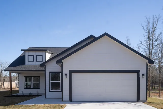 $415,000 | 107 Keahi Court, Bastrop, TX 78602