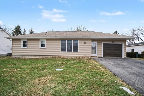 $199,900 | 32 Tandoi Drive, Gates, NY 14624