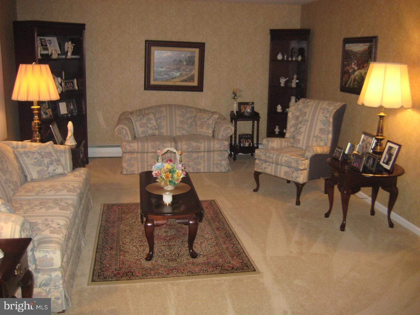 7 Dale Drive Voorhees, NJ 08043 - Photo 5 of 23 Living Room