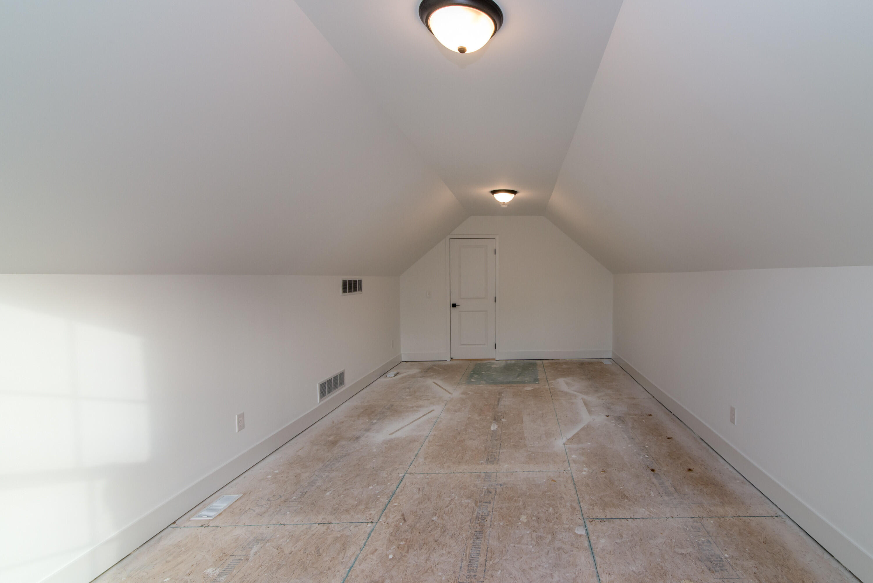 19360 Newburgh Road Livonia, MI 48152 - Photo 24 of 41 Bonus Room-2