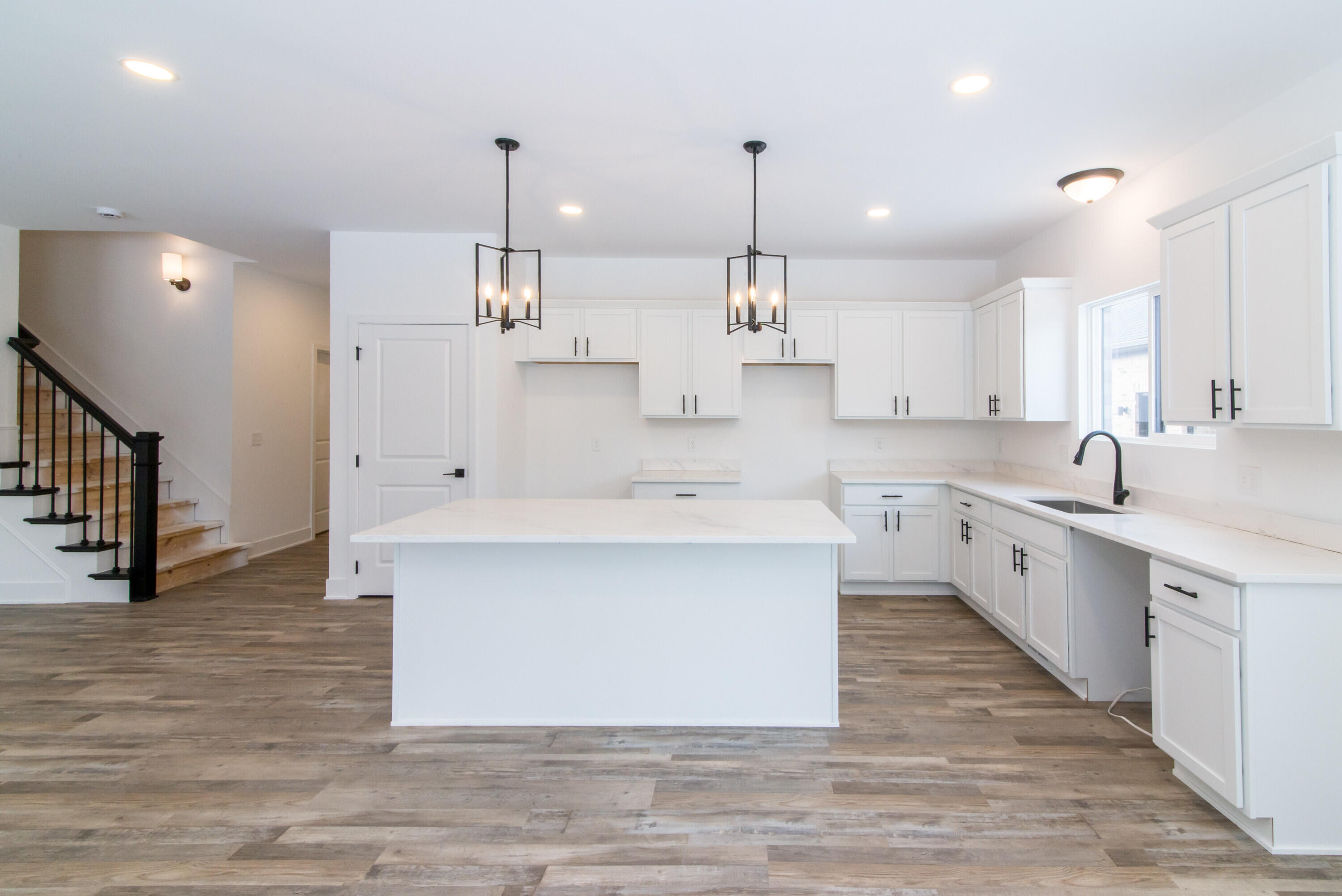 19360 Newburgh Road Livonia, MI 48152 - Photo 7 of 41 Kitchen-5