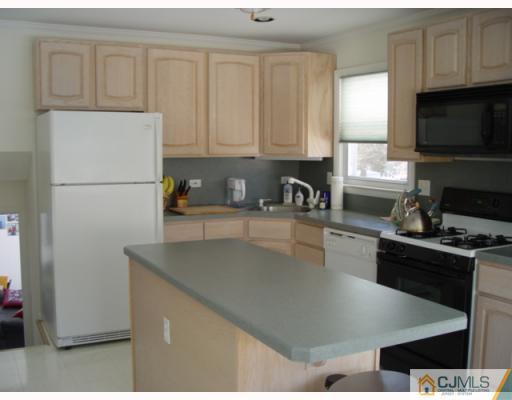 1246 Carlisle Road North Brunswick, NJ 08902 - Photo 2 of 7 Gallery Image 2